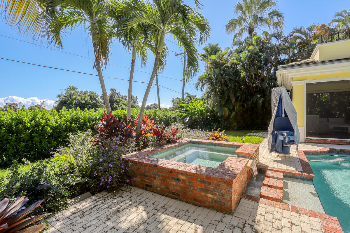 8050 Fairway Trail
