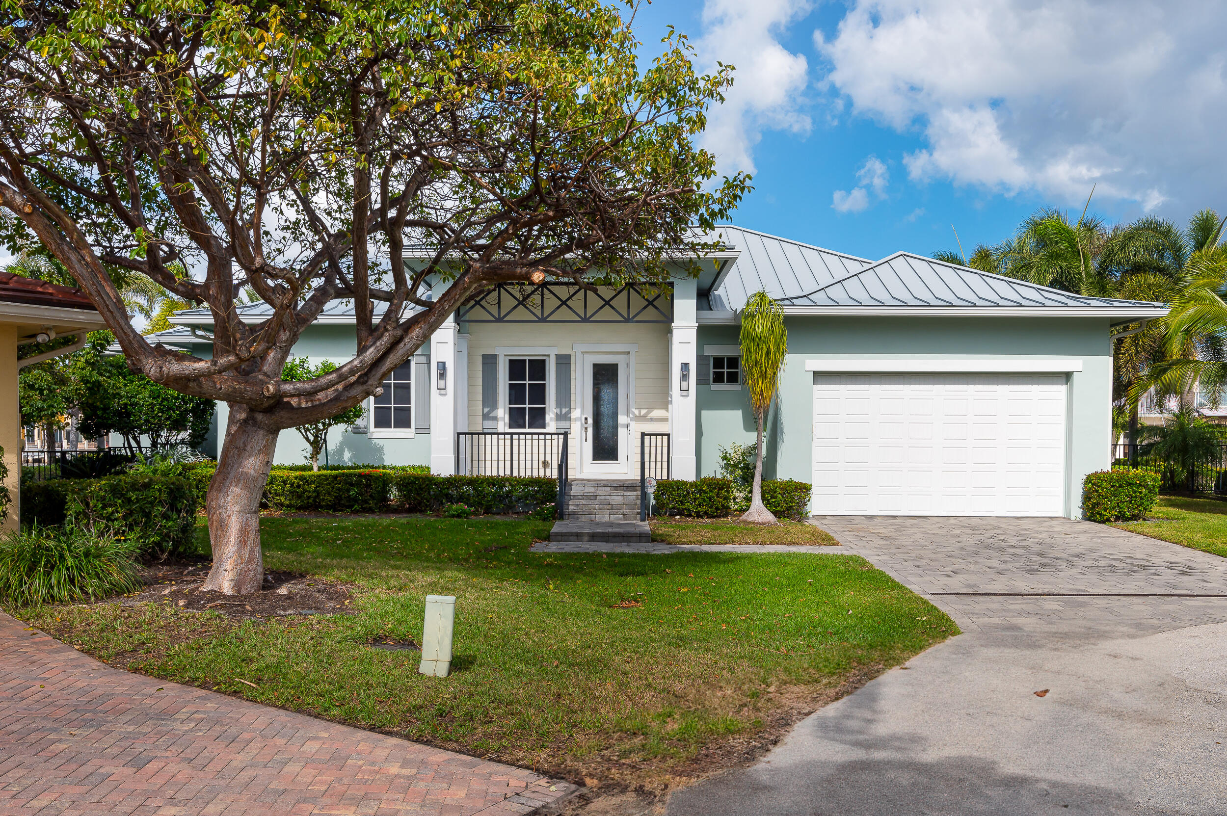 36 Ixora Way