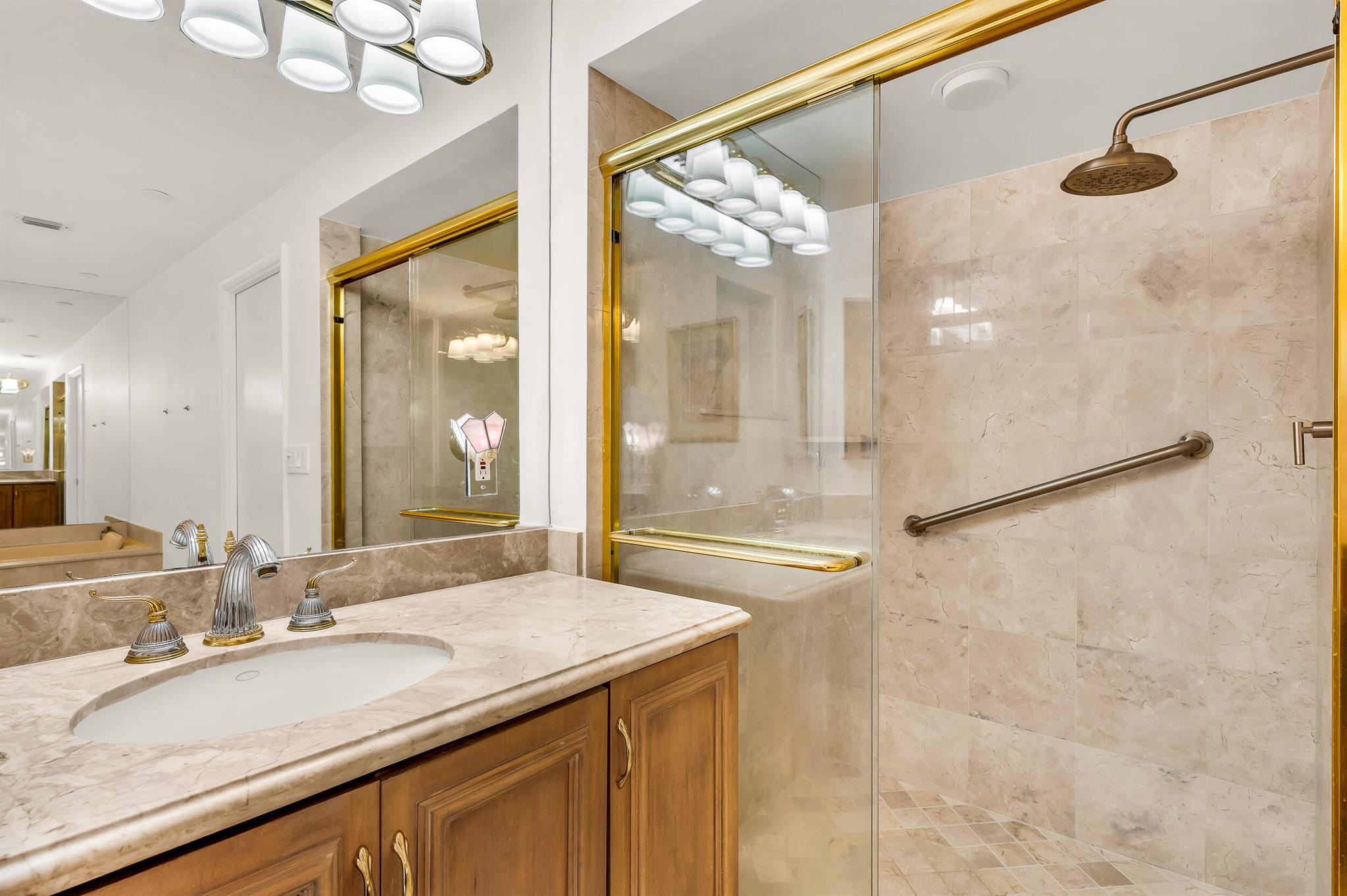 300 SE 5th Avenue Unit: 4160