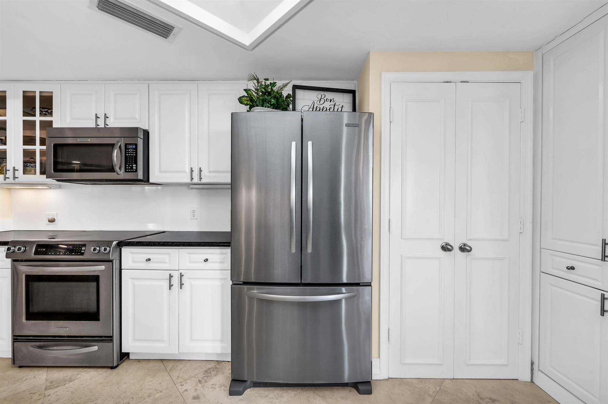 300 SE 5th Avenue Unit: 4160