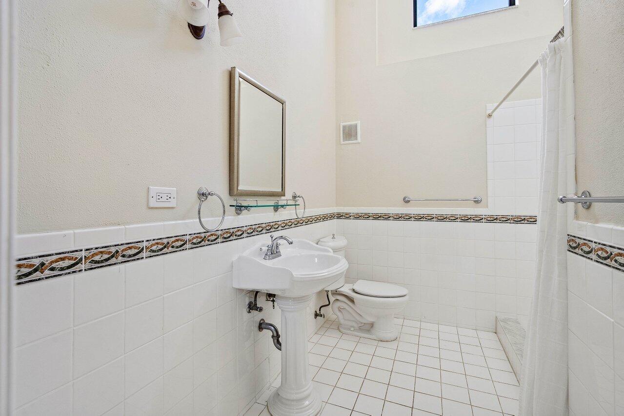 250 S Ocean Boulevard 261