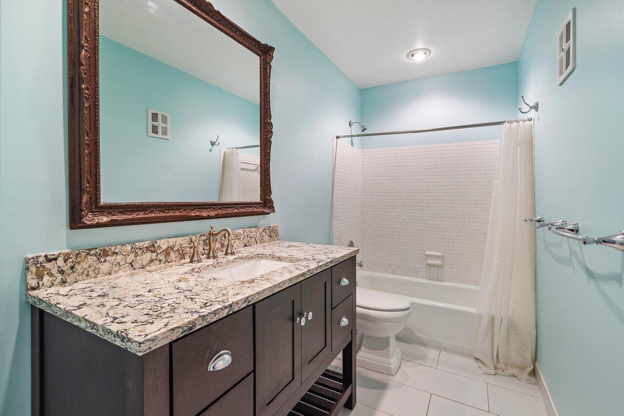 250 S Ocean Boulevard 261