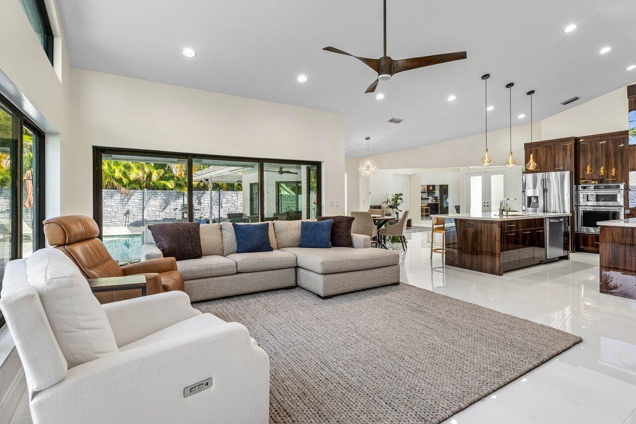 10791 Avenida Santa Ana