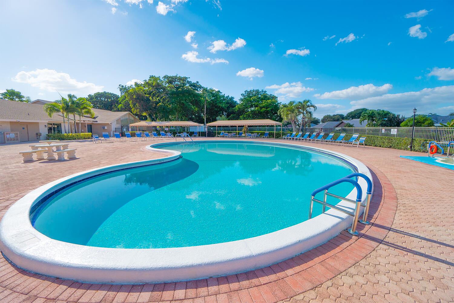 6335 Hitchin Post Way