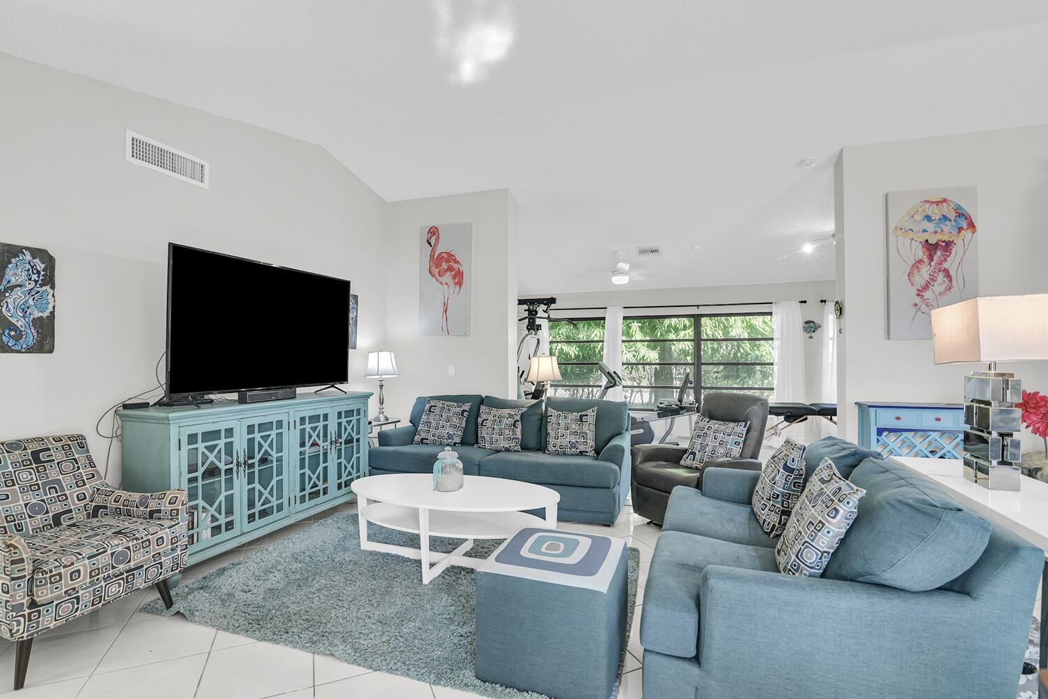 6335 Hitchin Post Way