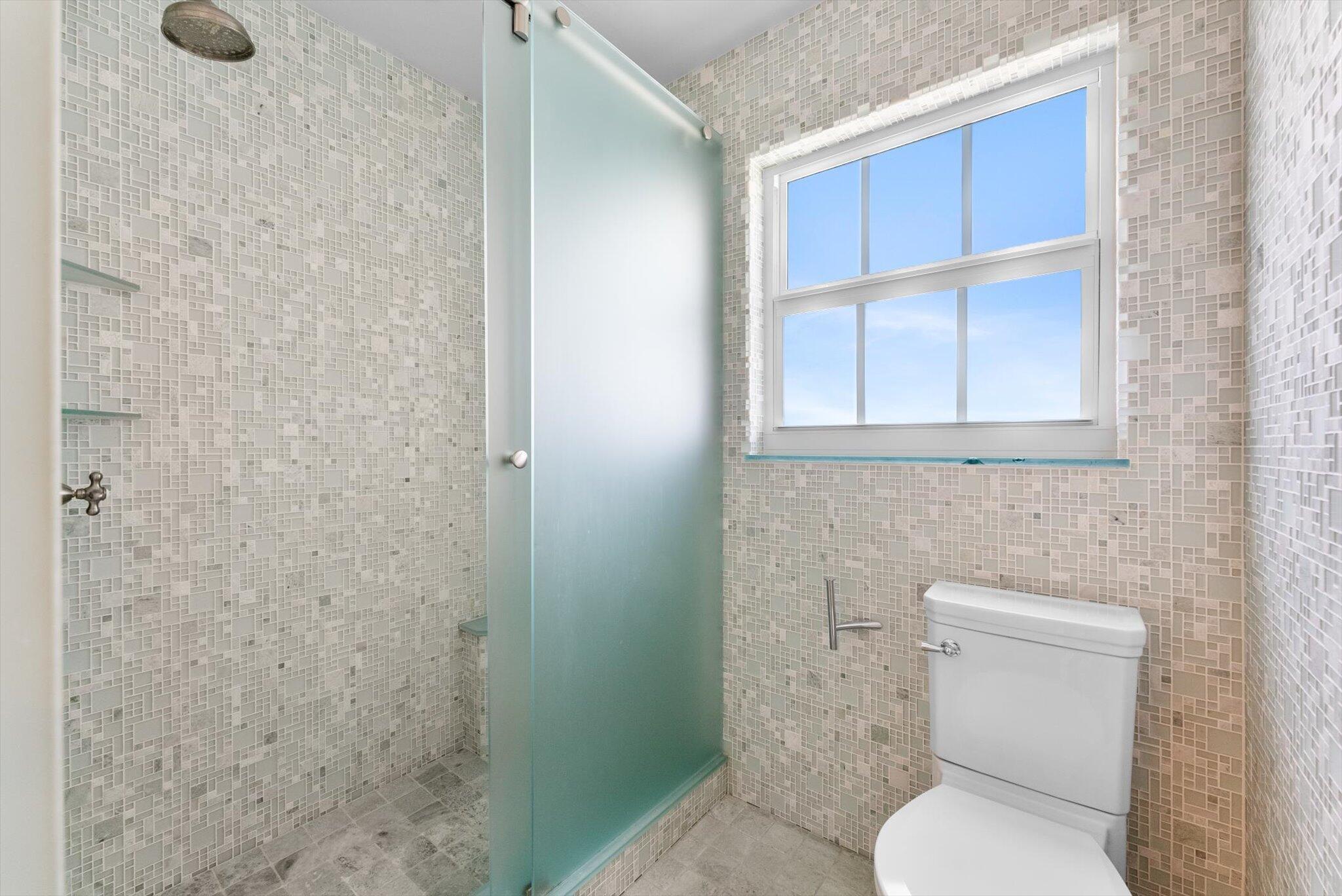 301 Venetian Drive 13