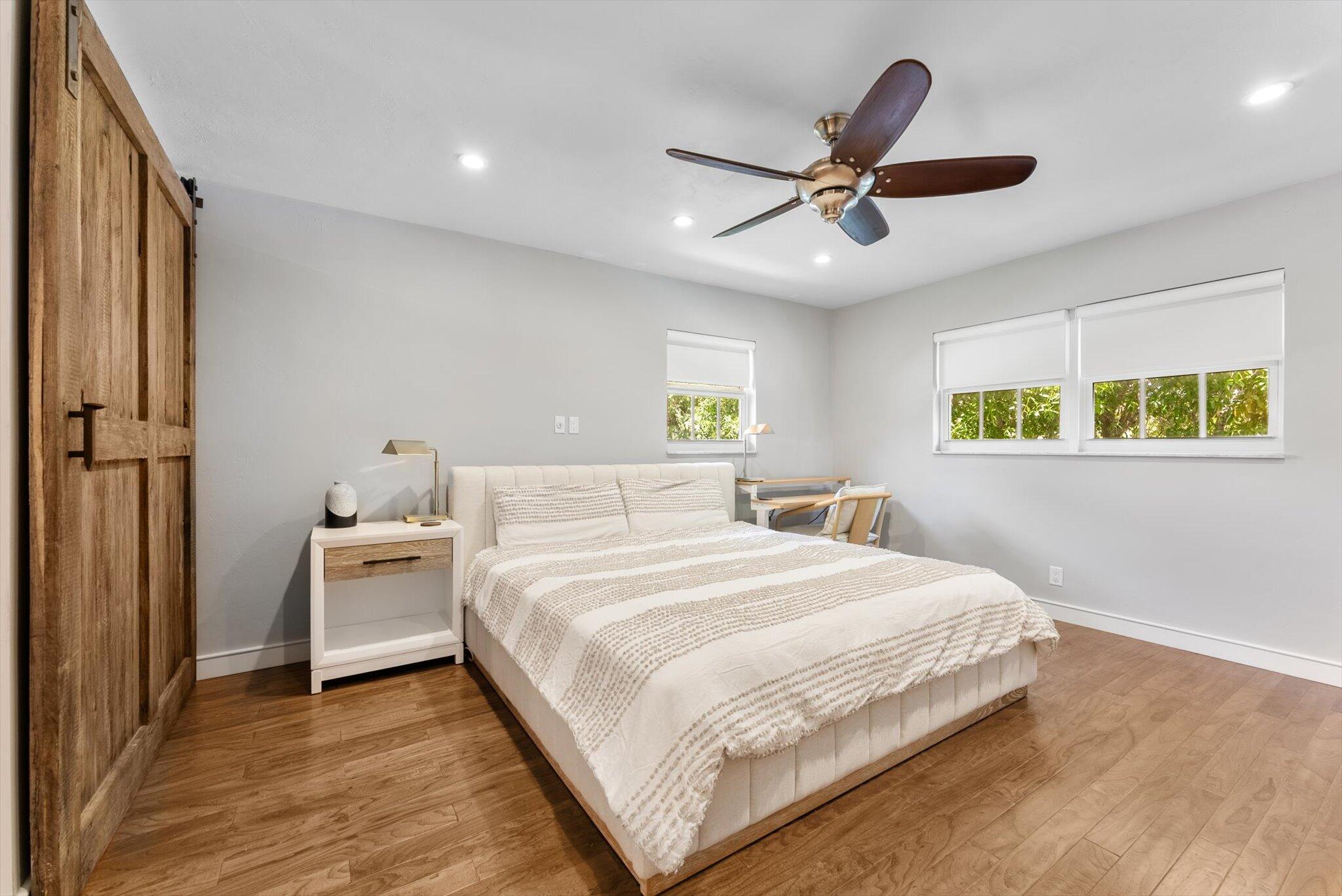 301 Venetian Drive 13