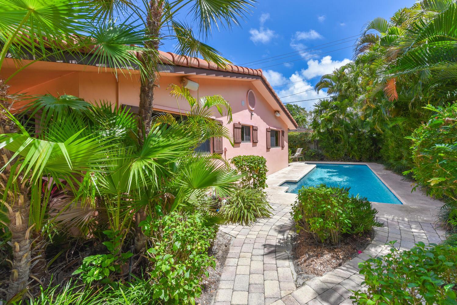 708 NW 6th Drive