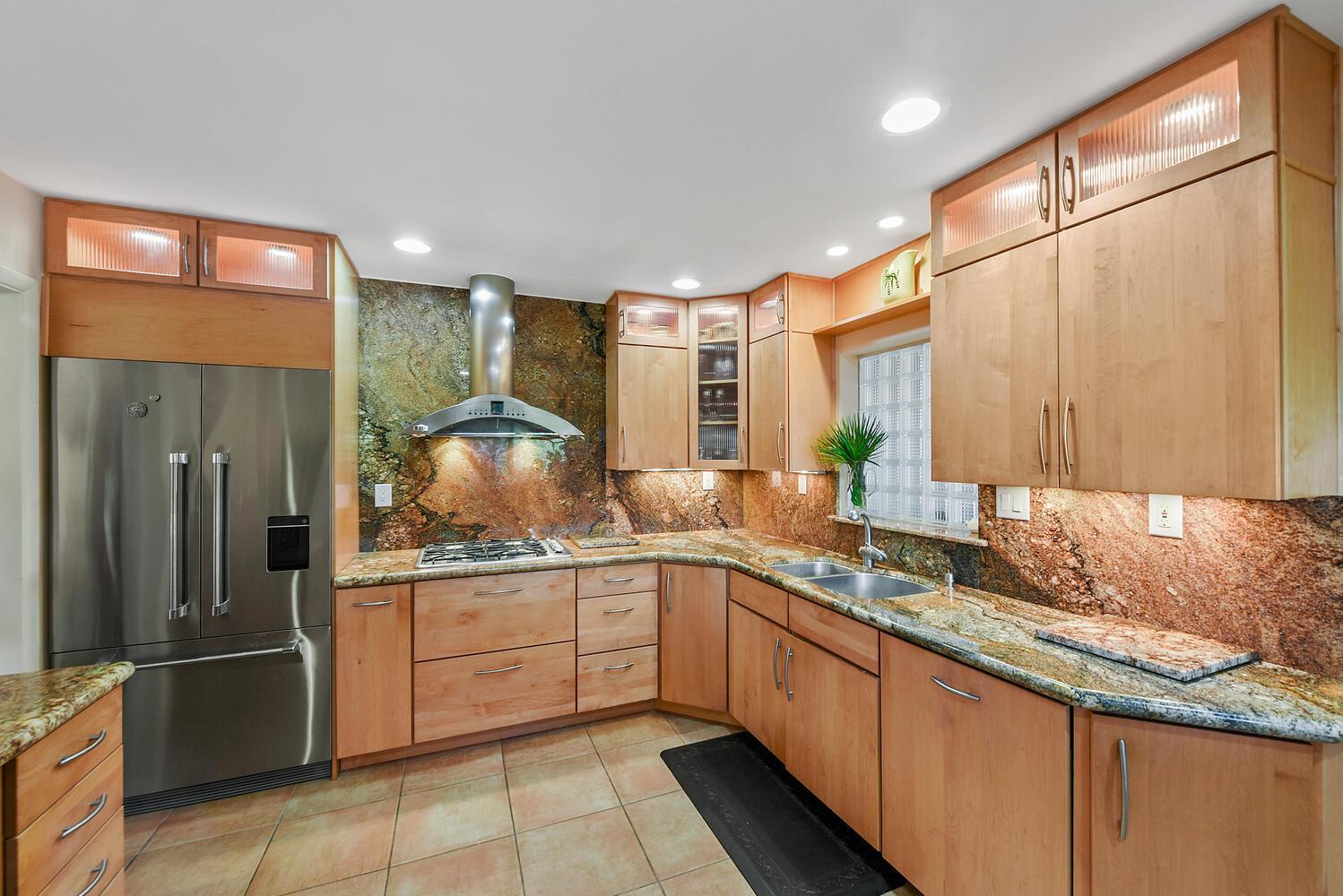 708 NW 6th Drive