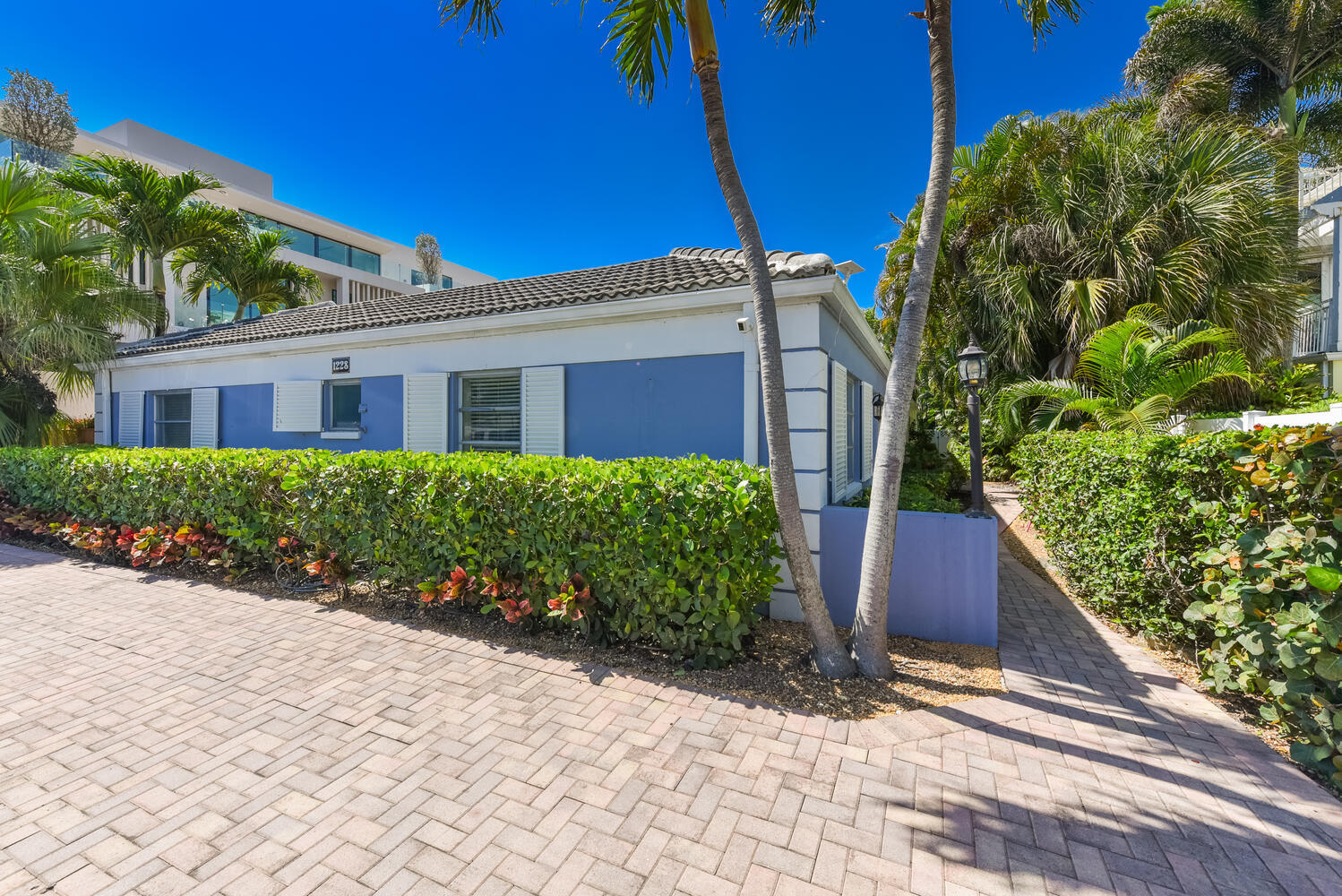 1228 George Bush Boulevard 4