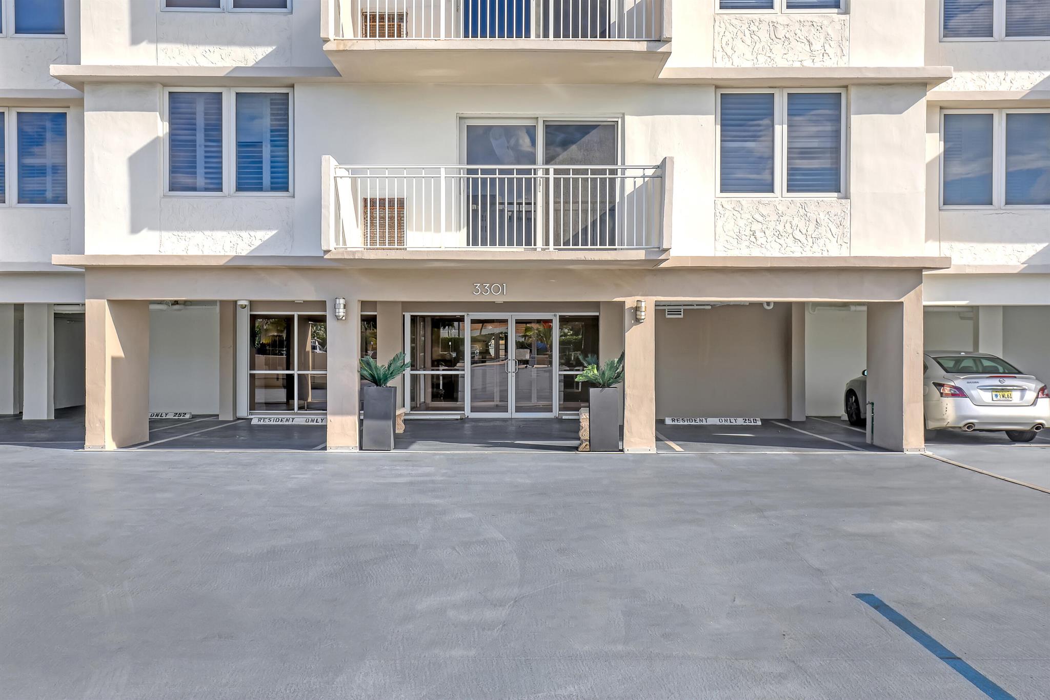 3301 S Ocean Boulevard 905