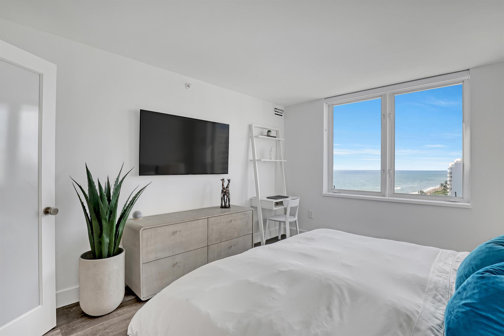 3301 S Ocean Boulevard 905