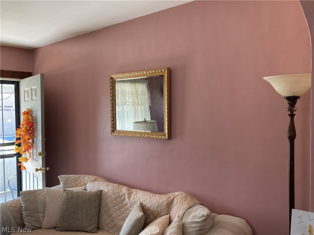 725 E Glenwood Avenue