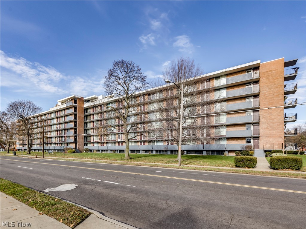 2331 E Market Street Unit: 209