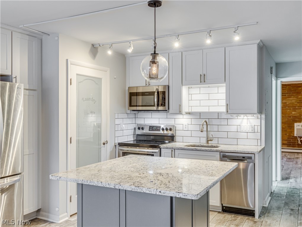 2331 E Market Street Unit: 209