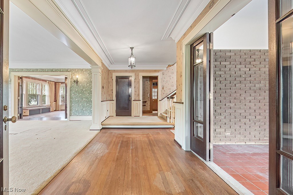245 Merriman Road