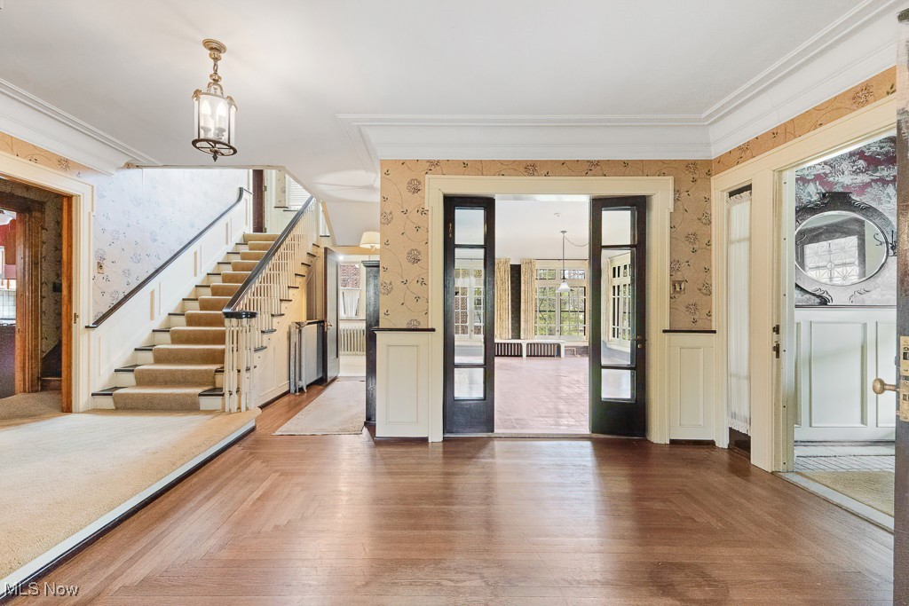245 Merriman Road