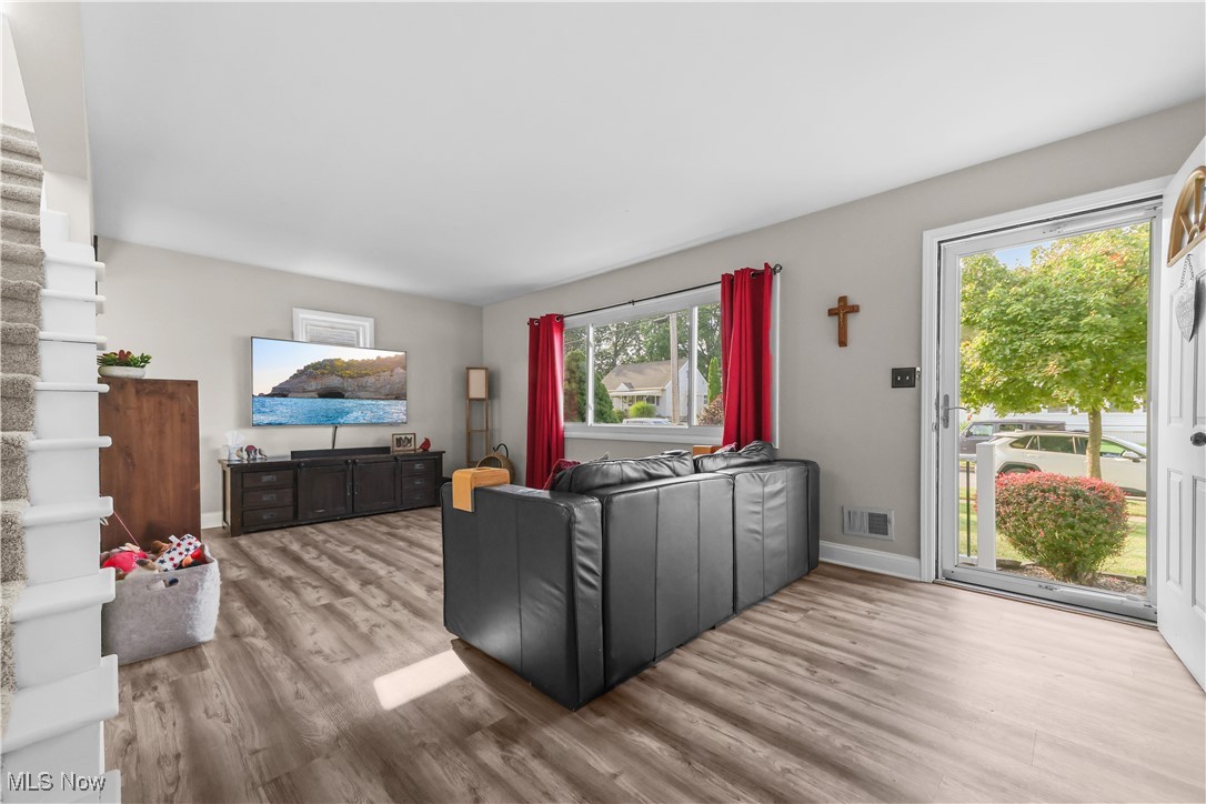 223 Lehigh Avenue
