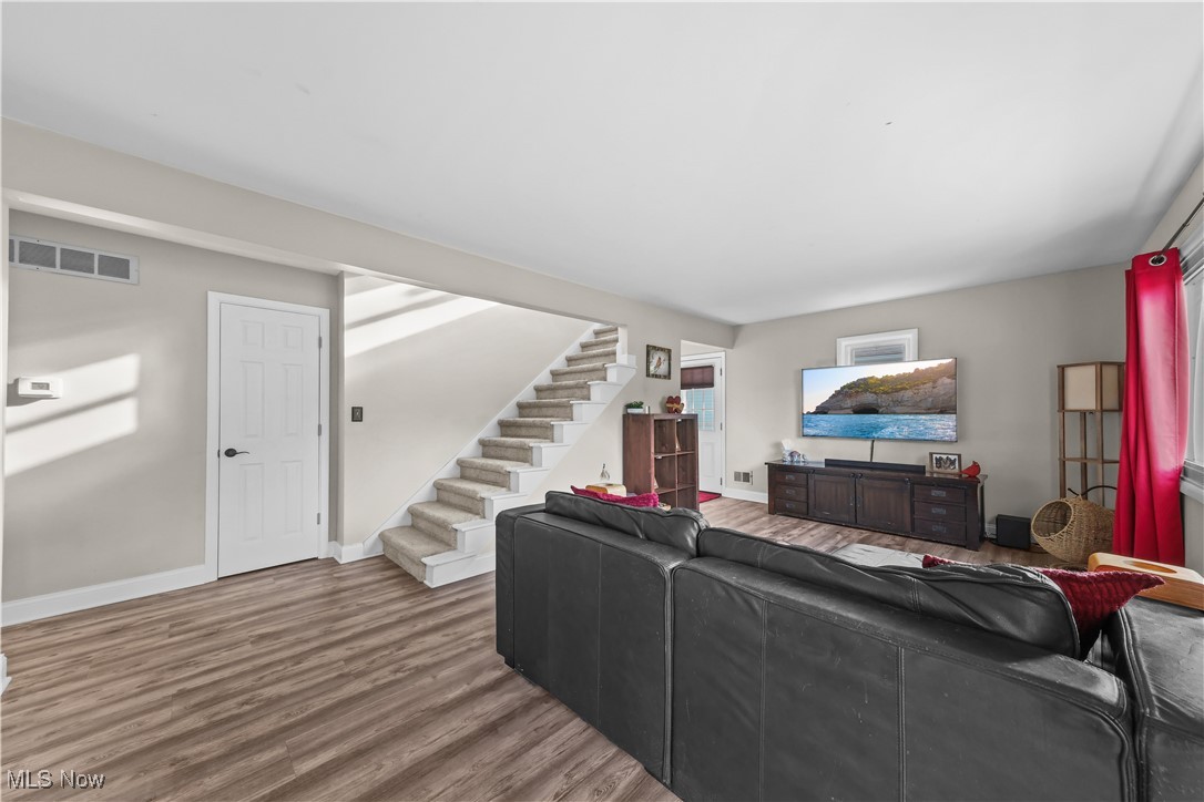 223 Lehigh Avenue