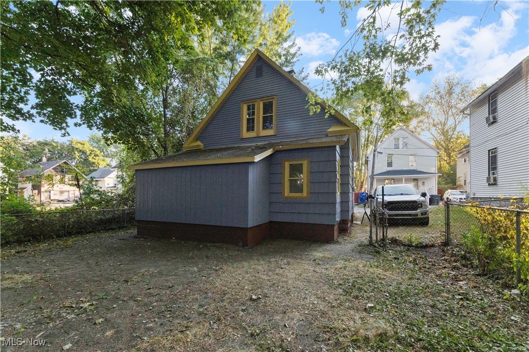 374 Gibbs Place