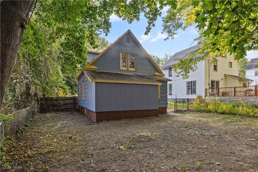 374 Gibbs Place