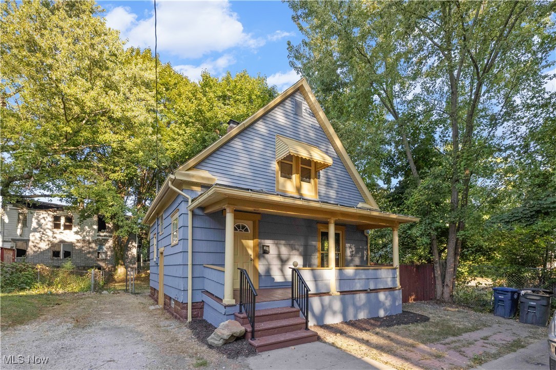 374 Gibbs Place