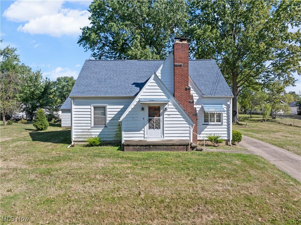 787 Shoshone Avenue