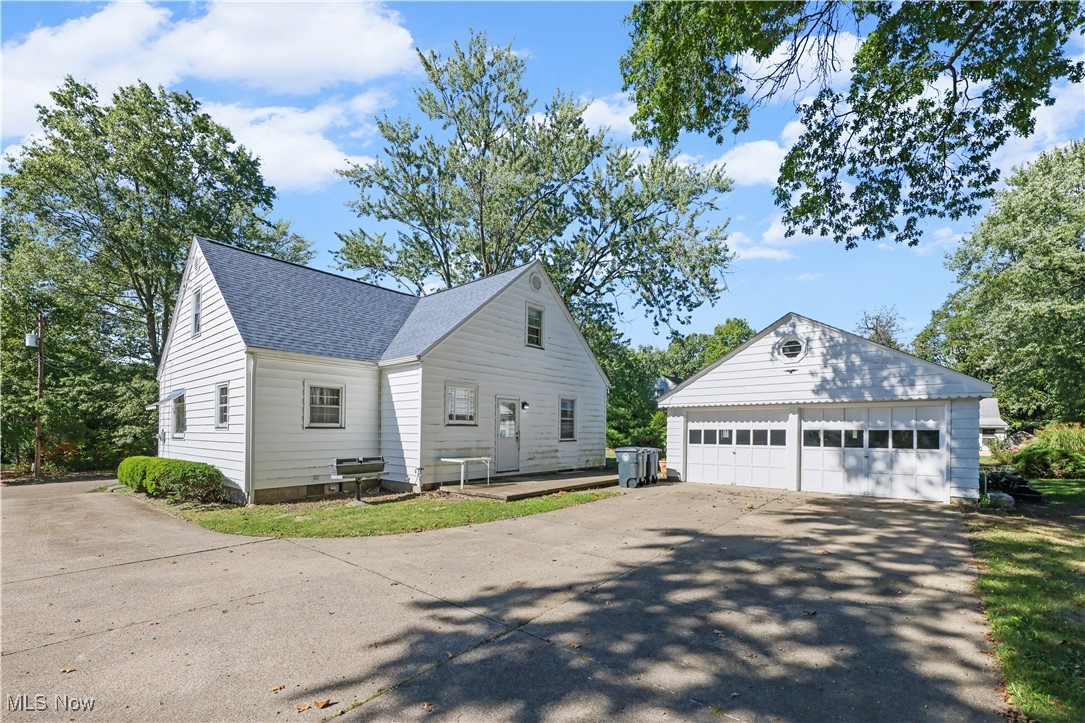 787 Shoshone Avenue