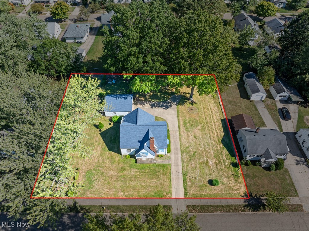 787 Shoshone Avenue