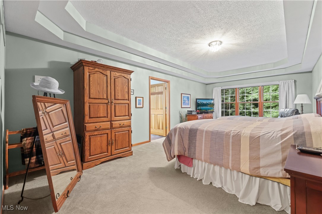 2011 E Swan Lake Circle