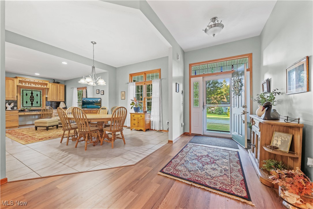 2011 E Swan Lake Circle