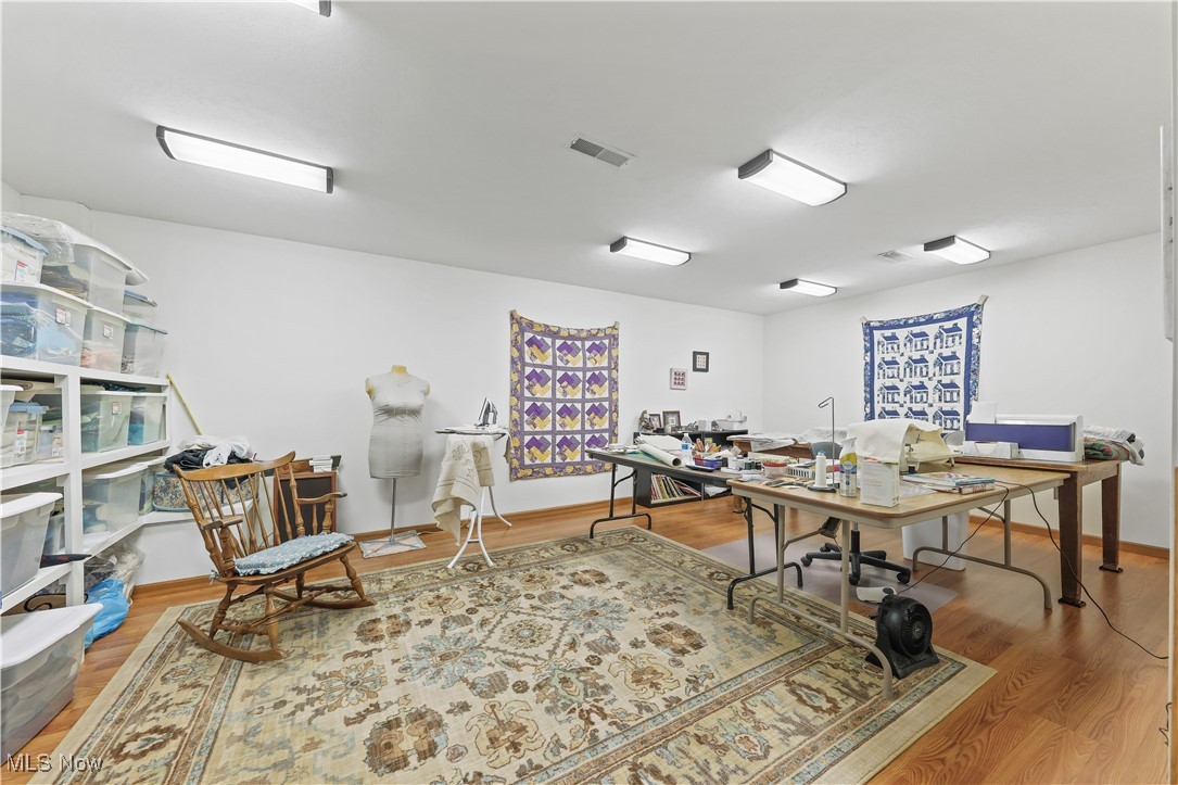 2011 E Swan Lake Circle