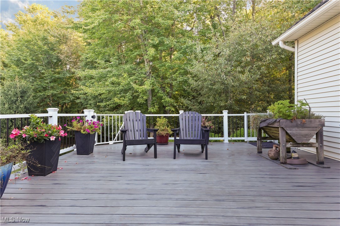 2011 E Swan Lake Circle