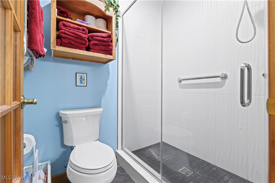 2011 E Swan Lake Circle