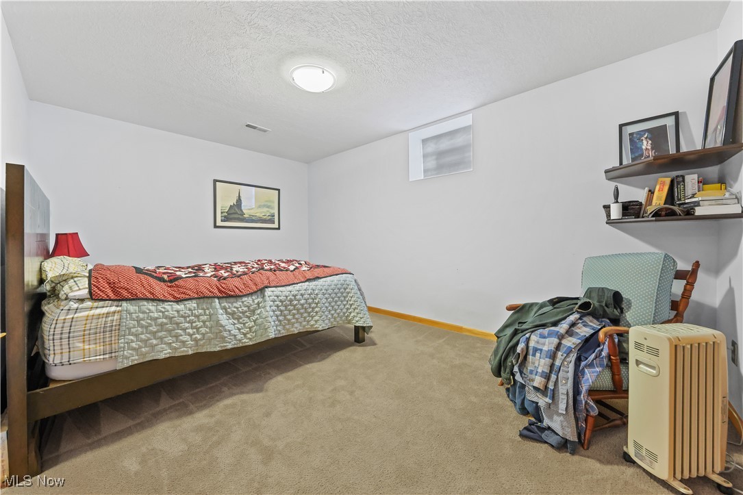 2011 E Swan Lake Circle