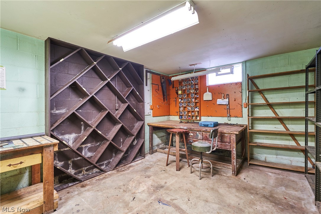 1605 Centerview Drive