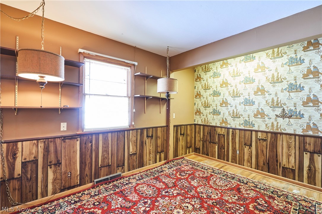 1605 Centerview Drive