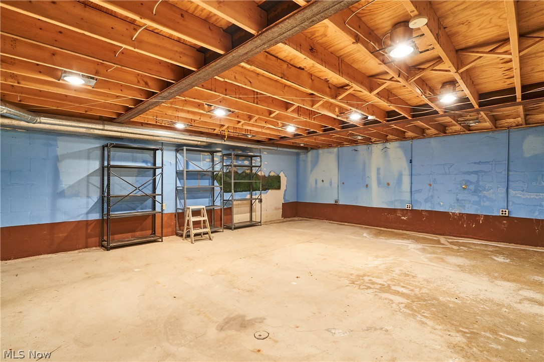 1605 Centerview Drive