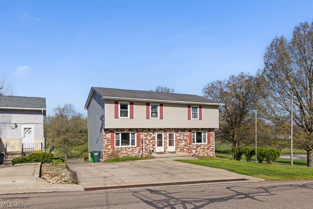 720-722 Newton Street