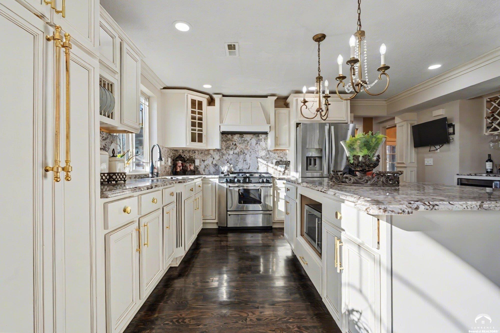 8430 Kickapoo Street