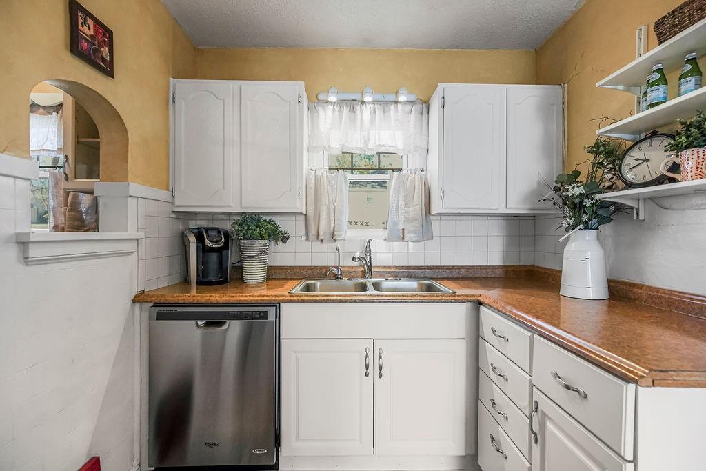 32900 W 84th Street