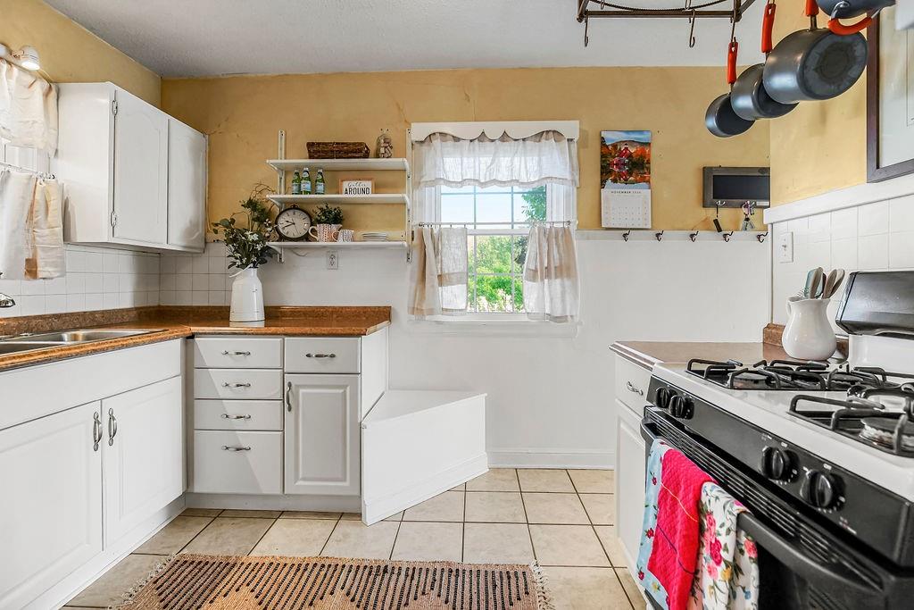 32900 W 84th Street