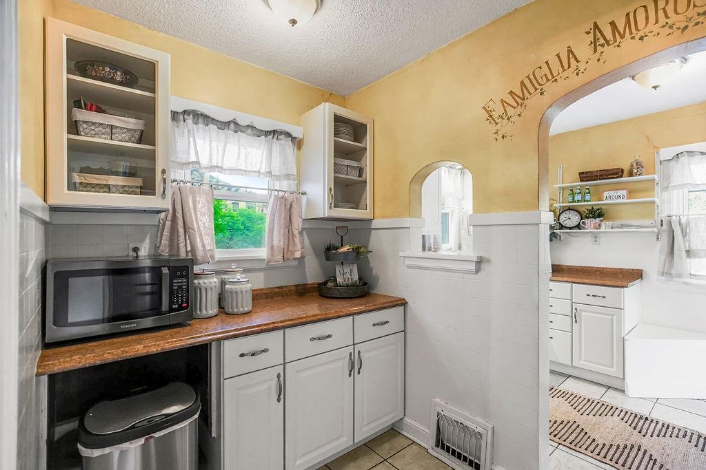 32900 W 84th Street