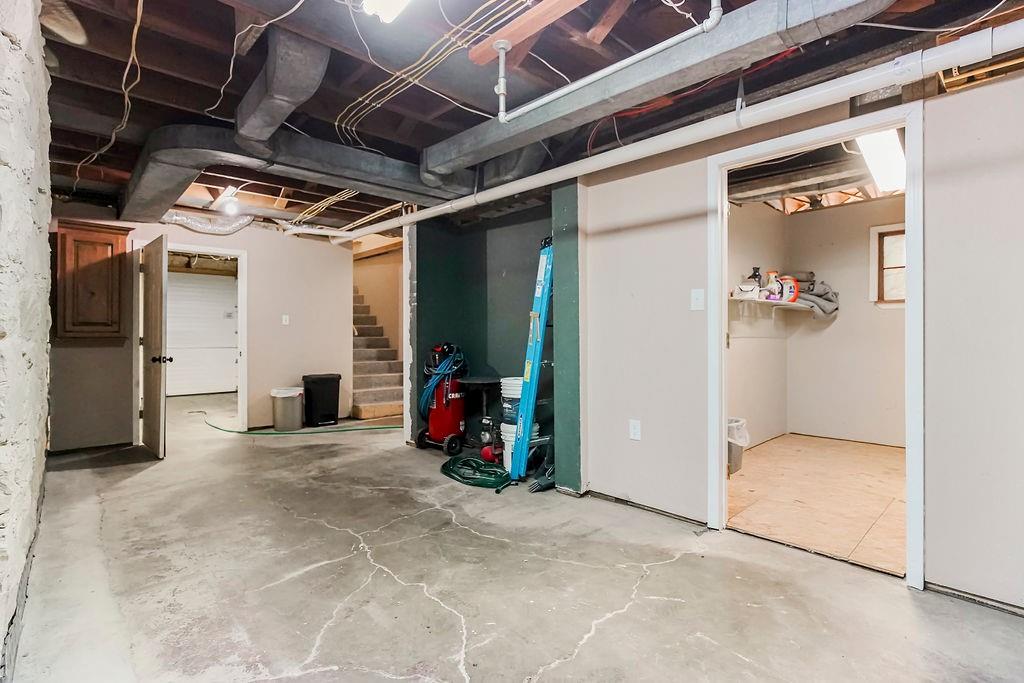 32900 W 84th Street