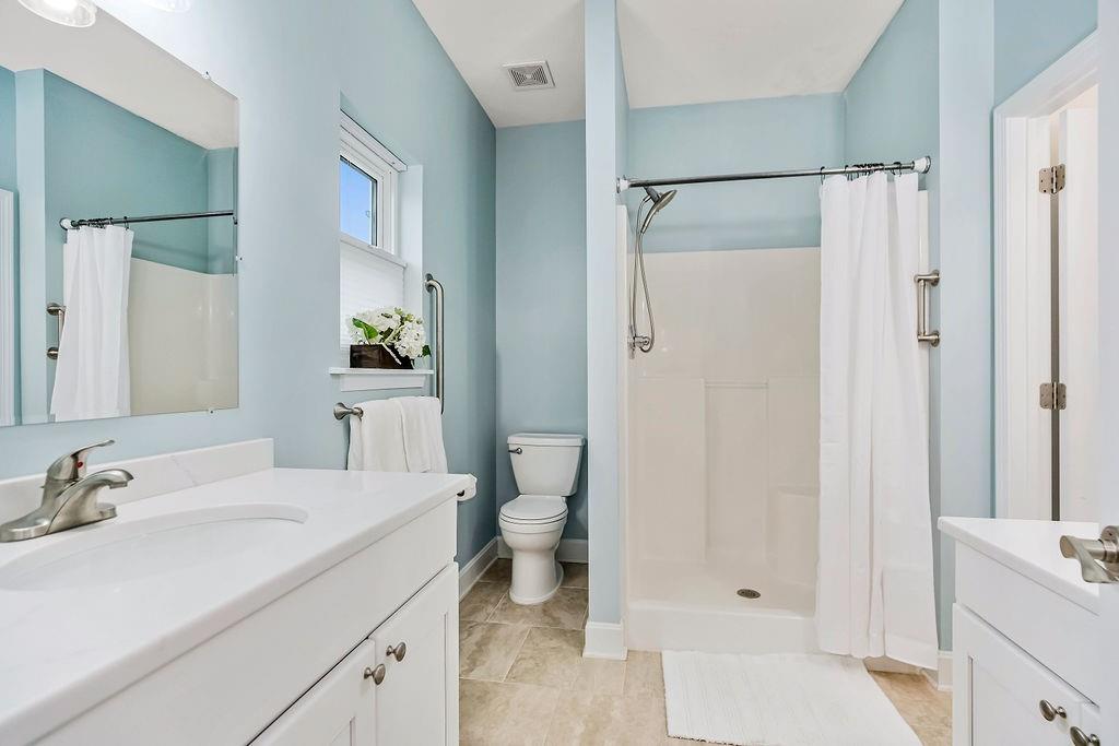 2206 Gennessee Court