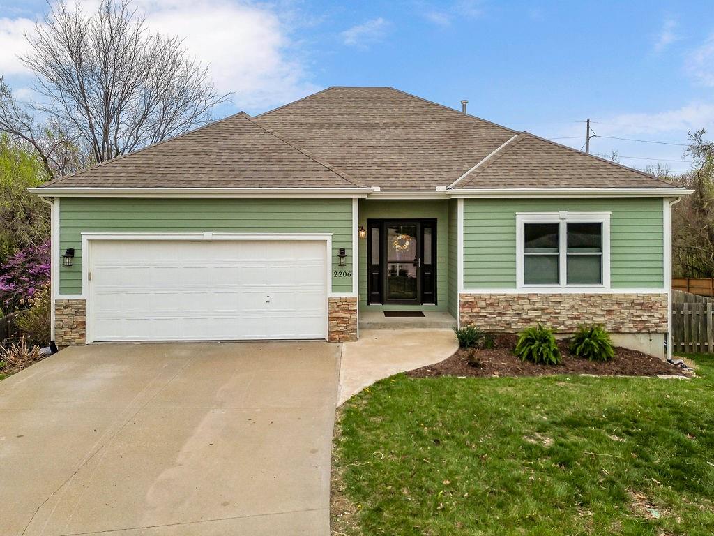 2206 Gennessee Court