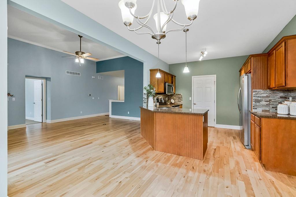 2206 Gennessee Court