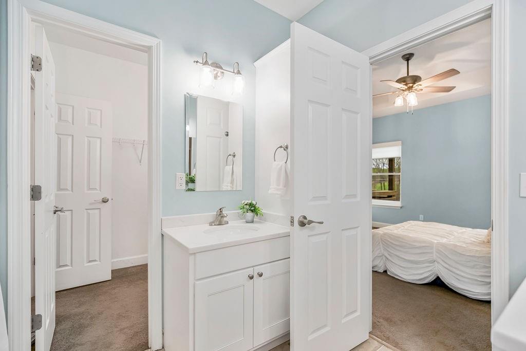 2206 Gennessee Court