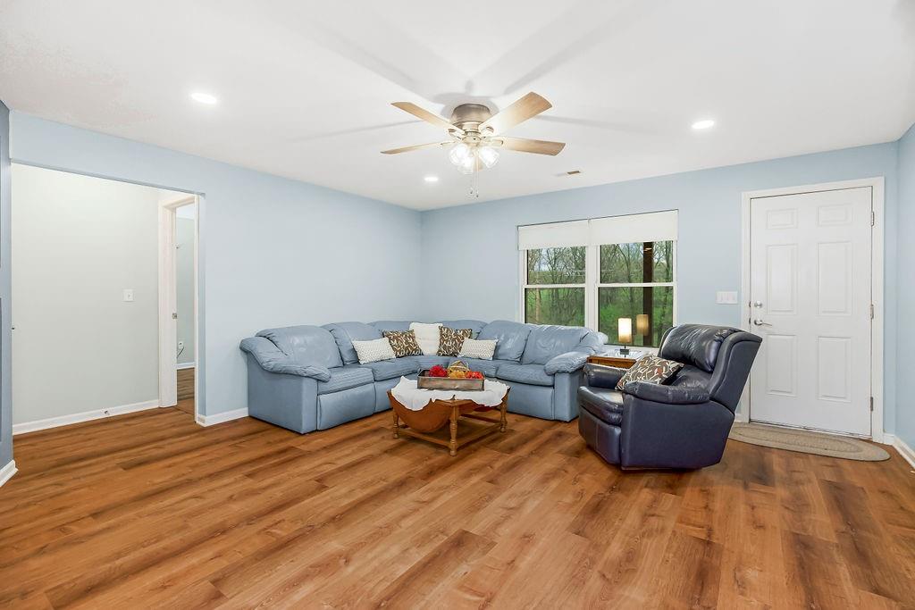 2206 Gennessee Court