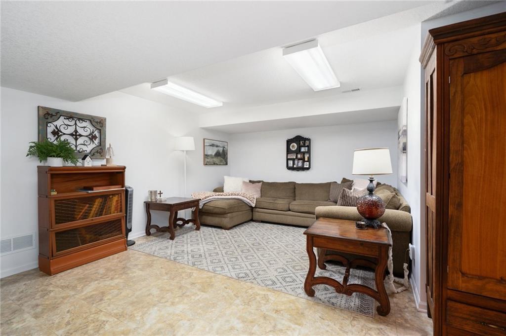 5948 SW 31st Terrace